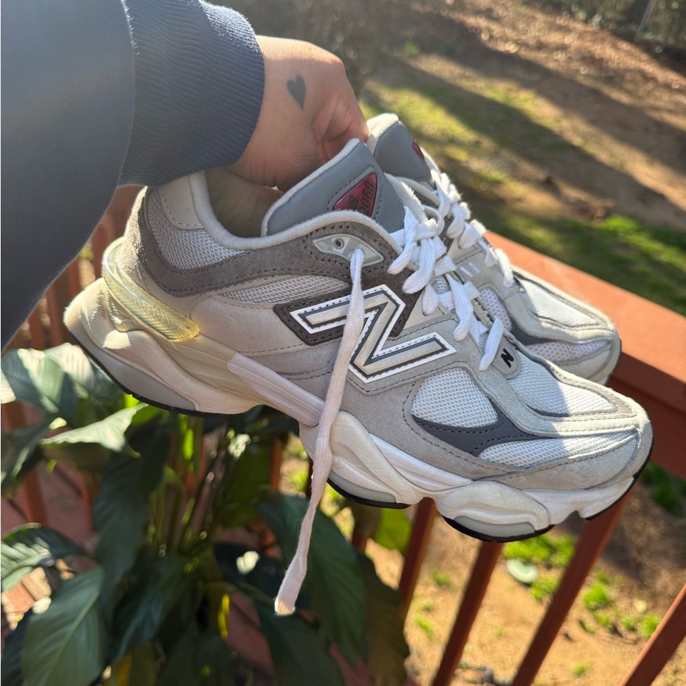 New Balance 9060 - Picture 2 of 6